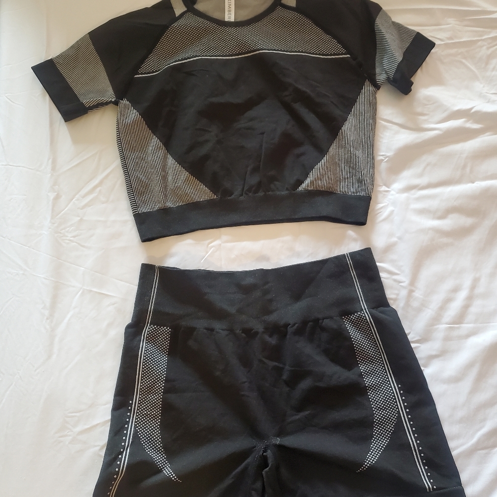 Ultra seamless active set